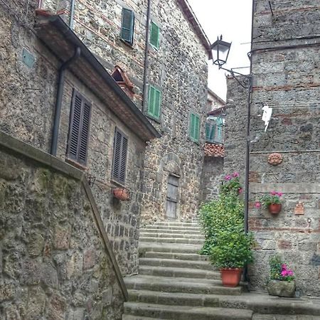 Santa Maria ad Valetudinarium Apartment Abbadia San Salvator Bagian luar foto