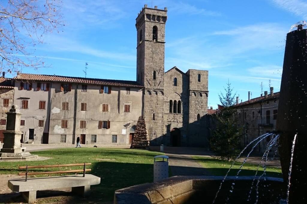 Santa Maria ad Valetudinarium Apartment Abbadia San Salvator Bagian luar foto